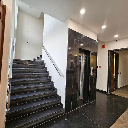 Rbs Hotel And Lawn Ayodhya Exterior photo